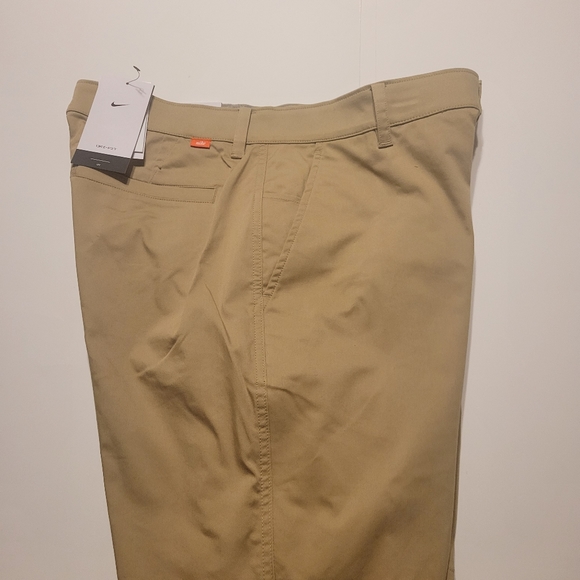 Nike Dri-FIT UV Men's 10.5" Golf Chino Shorts - Picture 11 of 16